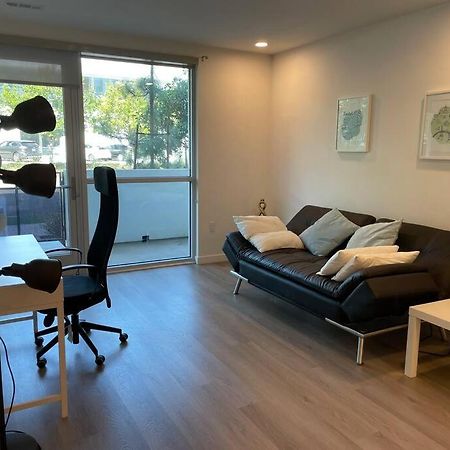 אירווין Luxurious Apartment Bardeen New Port Beach 1 Bedroom מראה חיצוני תמונה